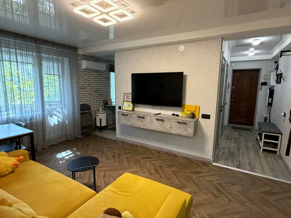 Квартира. Запоріжжя, Космічна вул.