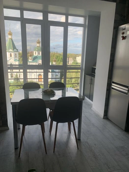 Продам 2х кімнатну квартиру 70 кв. м з автономним опаленням