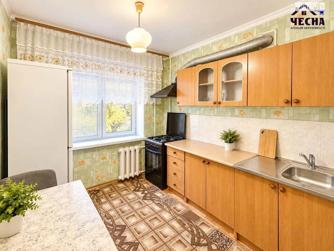 Продаж Квартира Свердловський масив