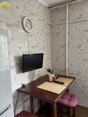 Просторная светлая квартира, крепкий кирпичный дом.