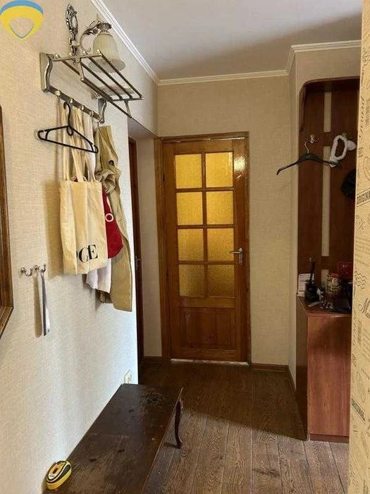 Просторная светлая квартира, крепкий кирпичный дом.