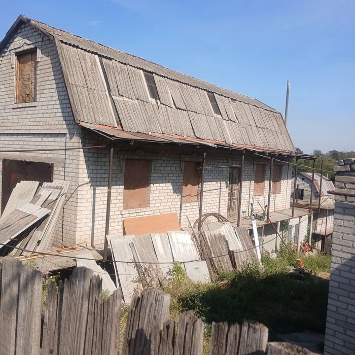 Продам дом район космос остановка южный рынок