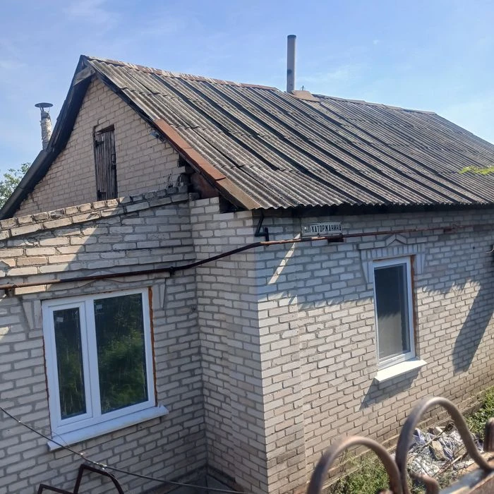 Продам дом район космос остановка южный рынок
