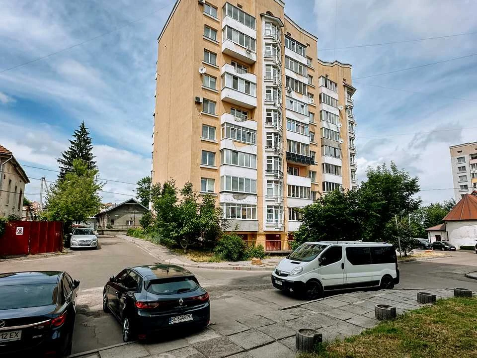 Квартира. Львів, Плугова вул.