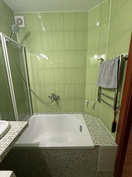 Продається 3х кімн.кв. 70/41.7/7.4 ,ул.Тростянецька 8б, 9/10