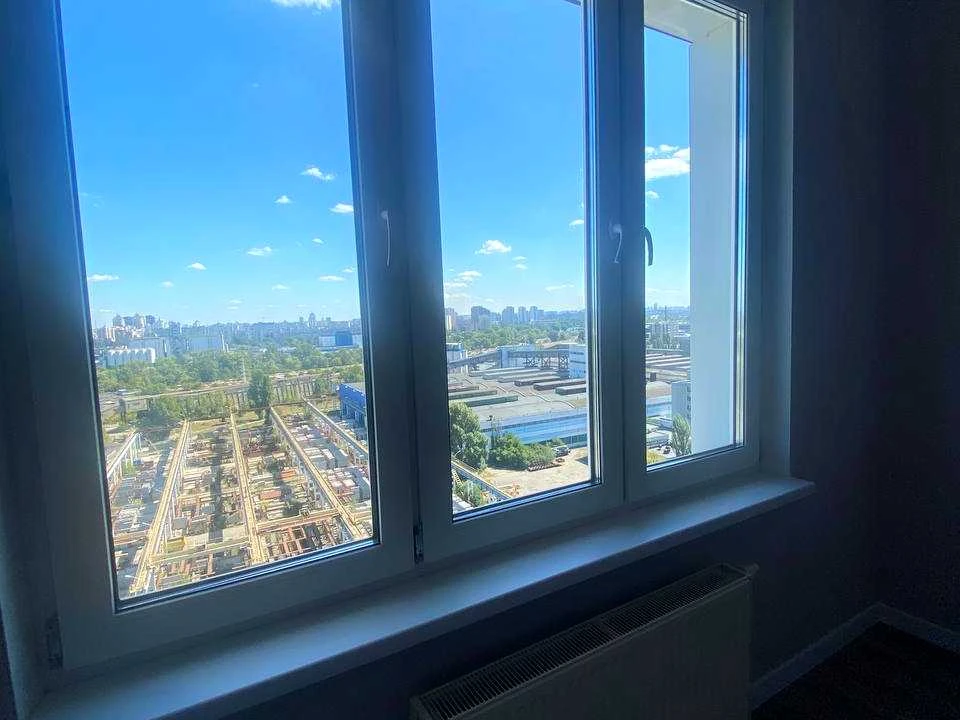 Квартира. Київ, Сім'ї Кульженків вул. (Петра Дегтяренка)