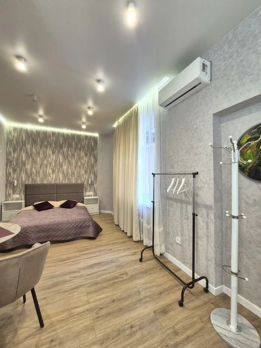 Продаж квартири 1 кімнатна центр Куліша Ляйнберга