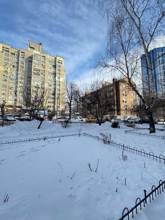 продам 3 кім. вулиця Казимира Малевича, 83 Печерськ