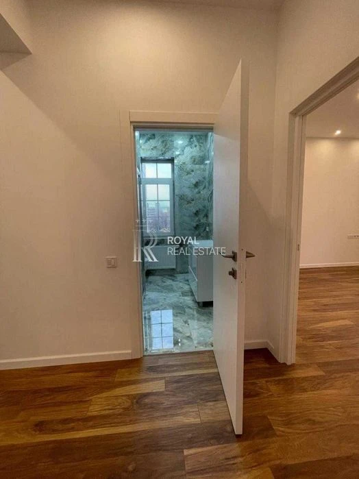 Продаж Квартира Київ ЖК «Notting Hill» 4 кімнати 130 м² 3 сп