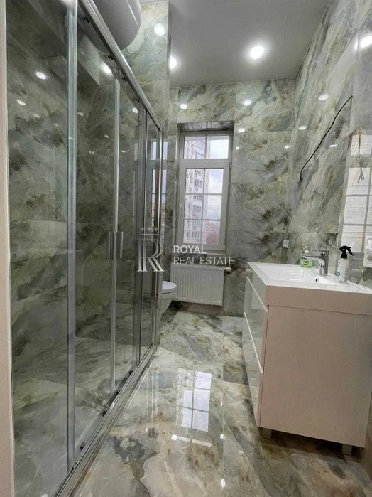 Продаж Квартира Київ ЖК «Notting Hill» 4 кімнати 130 м² 3 сп