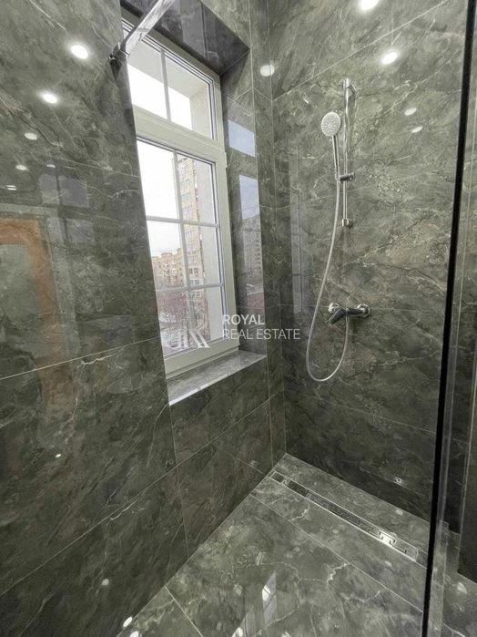 Продаж Квартира Київ ЖК «Notting Hill» 4 кімнати 130 м² 3 сп