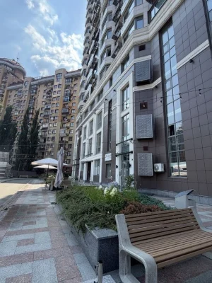 Жк Аристократ, Коновальца 34а Печерск