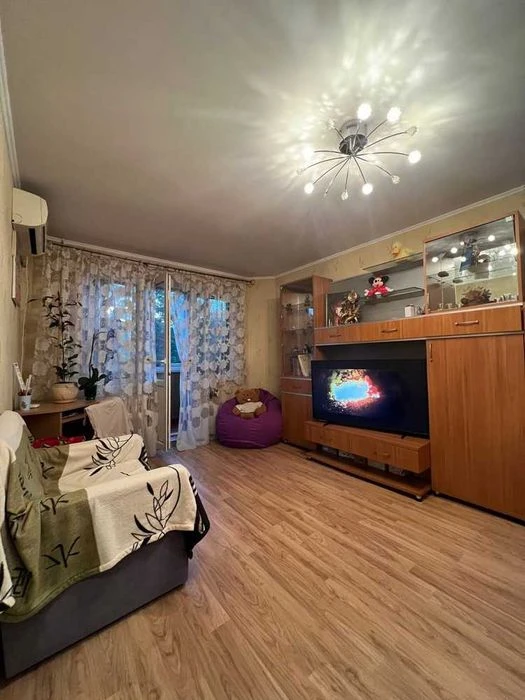 Shev Продам однокомнатную квартиру на Героев Пограничников