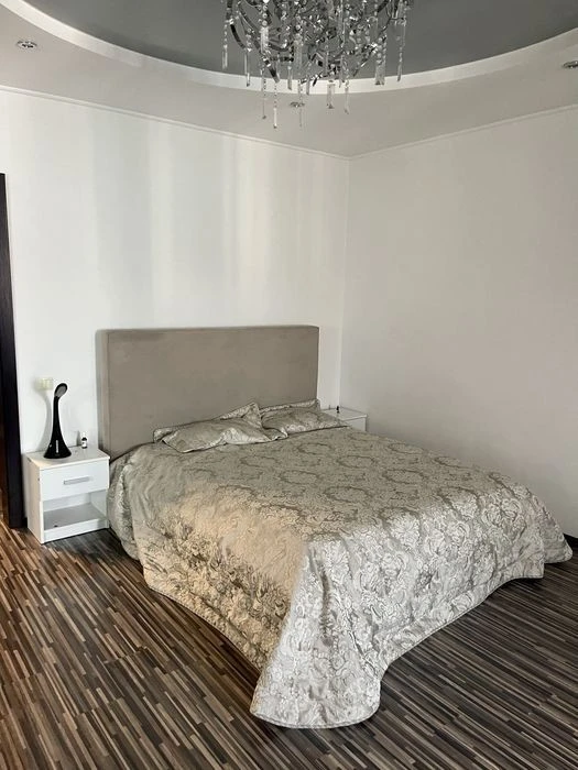 Продам 1к осокорки 53кв вул. Урловская 21б River Moll від вл