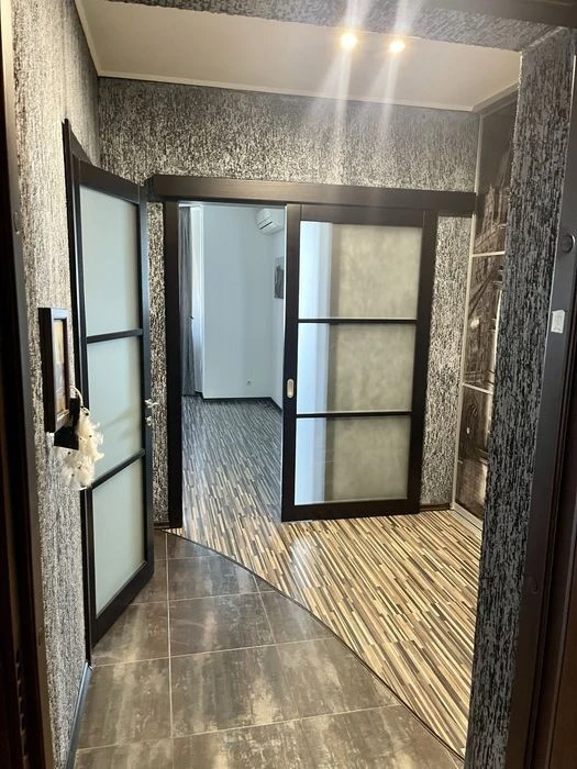 Продам 1к осокорки 53кв вул. Урловская 21б River Moll від вл