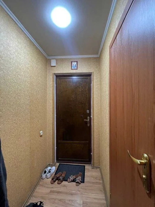 Shev Продам однокомнатную квартиру на Героев Пограничников
