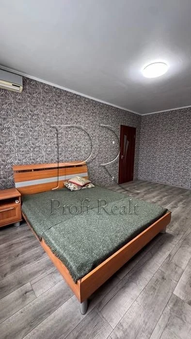 Продаж 1 кімн. квартири Оболонь, вул. Героїв Дніпра