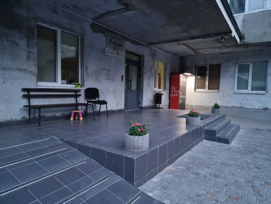 Продам 1но кім. квартиру, 38 кв.м, вул.Ракетна, 24, секція 3
