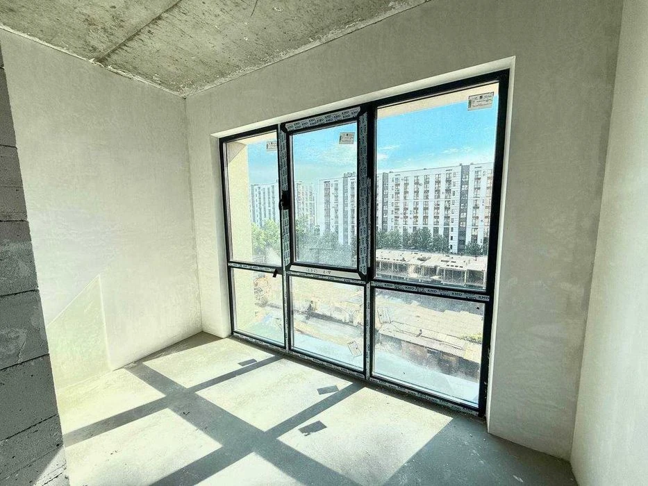 Продам 1-кімнатну квартиру біля ОЗЕРА