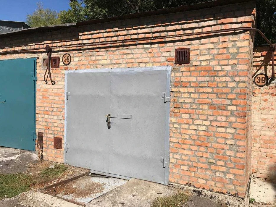 Капітальний цегляний гараж, район Павленки