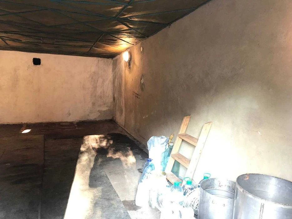 Капітальний цегляний гараж, район Павленки