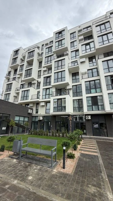 Продаж квартири ЖК В4