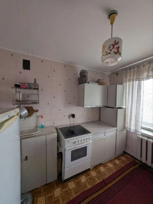 Продаю 1 кім квартиру по вул Василя Черновія,14(Гагаріна)