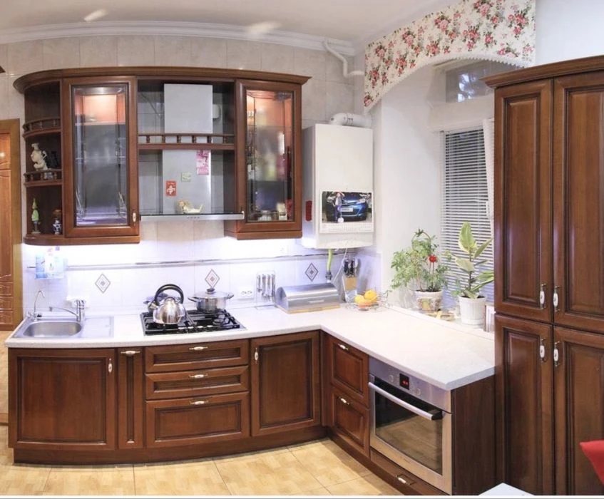 Продаж 3-кімнатної квартири з ремонтом у центрі | вул. М. Кр