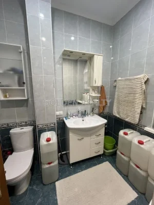Продаж 3-кімнатної квартири з ремонтом у центрі | вул. М. Кр