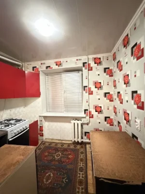 В продажу 3 к к в Центрі / вул. Робоча ( Сухий Фонтан )