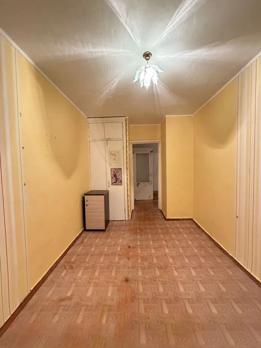 В продажу 3 к к в Центрі / вул. Робоча ( Сухий Фонтан )
