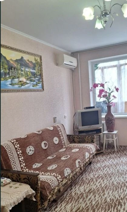 Продаётся 2 ком квартира 3я слободская