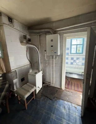 Продам 3 кімнатну квартиру.з власним подвірʼям