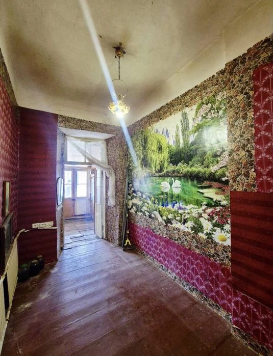 Продам частину Будинку в центрі міста вул.Карабінерна