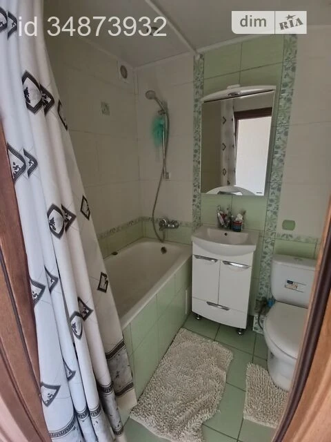 Здам в оренду кімнату на вул. Ревуцького 11Г довгостроково •
