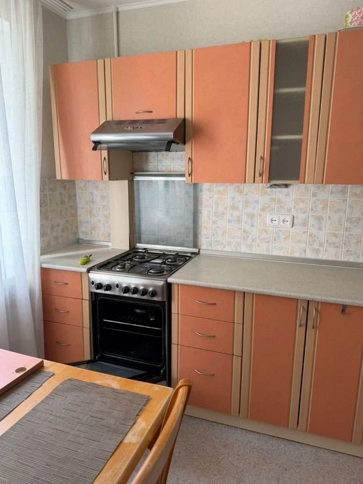 1к квартира вул. Доброхотова 11. м. Житомирська та Академміс
