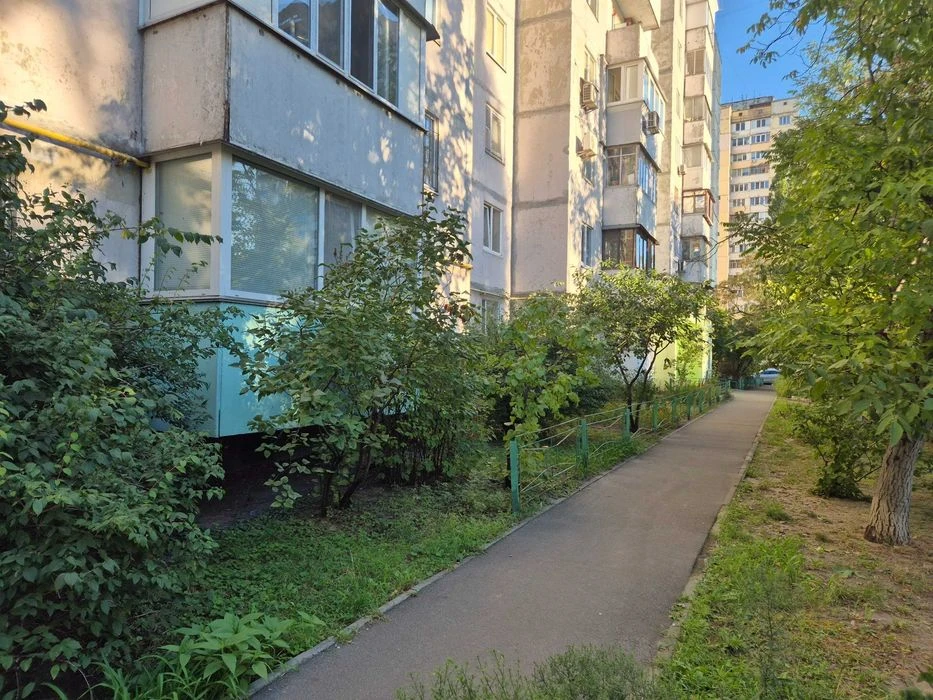 Продаж 1к квартири! Йорданська 11. Метро Оболонь 11 хв.  єВі