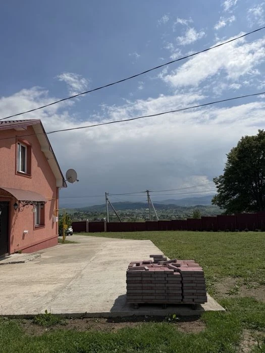Будинок з краєвидом!