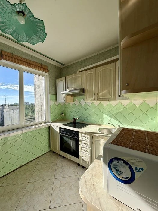 Продам 3к квартиру, Доброхотова, 1, 72 кв, Житомирська, Акад