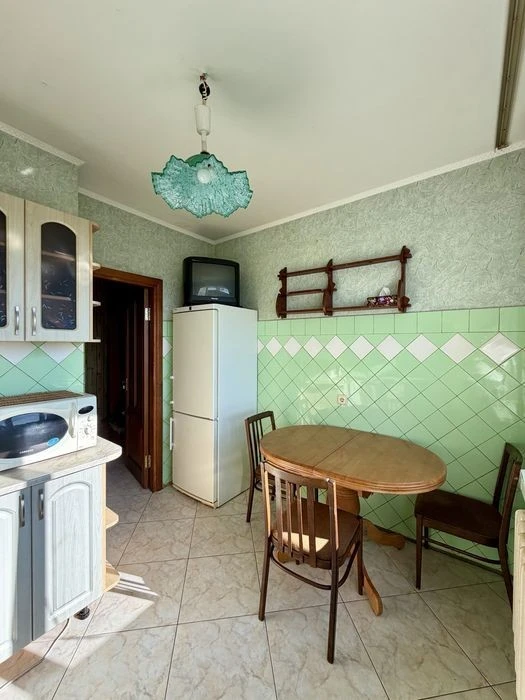 Продам 3к квартиру, Доброхотова, 1, 72 кв, Житомирська, Акад