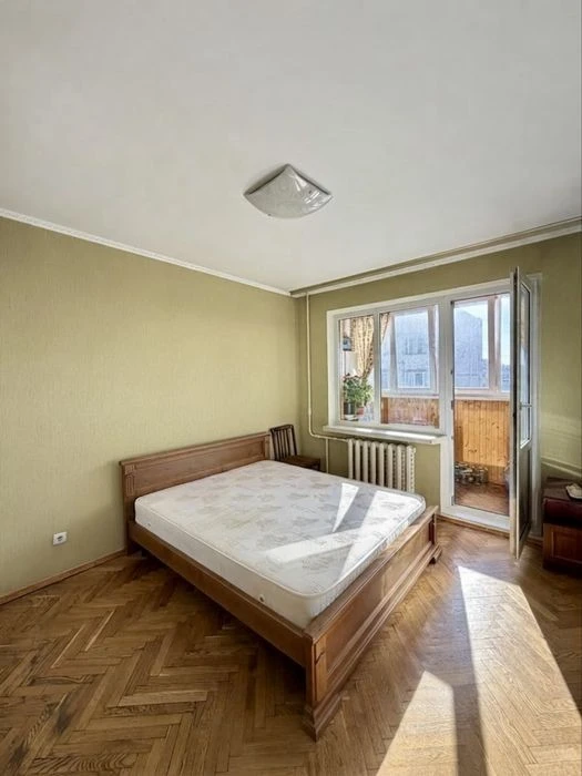 Продам 3к квартиру, Доброхотова, 1, 72 кв, Житомирська, Акад