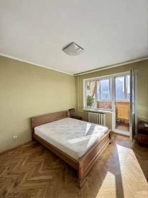 Продам 3к квартиру, Доброхотова, 1, 72 кв, Житомирська, Акад