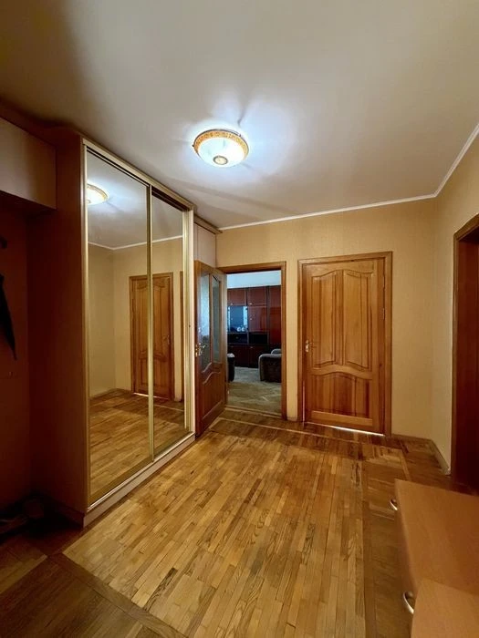 Продам 3к квартиру, Доброхотова, 1, 72 кв, Житомирська, Акад