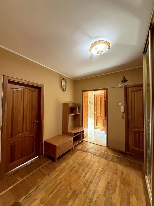 Продам 3к квартиру, Доброхотова, 1, 72 кв, Житомирська, Акад