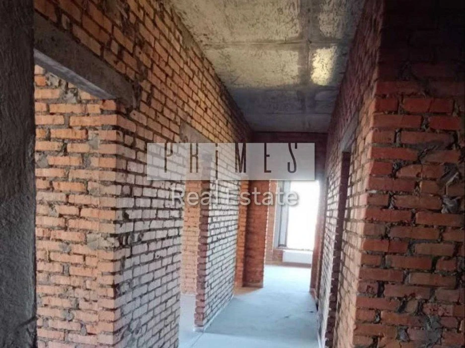 Продаж 4к квартири 106м2 без ремонту Edelweiss House Звірине