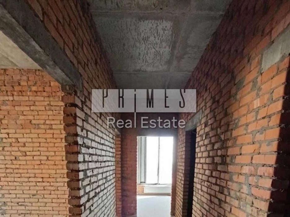 Продаж 4к квартири 106м2 без ремонту Edelweiss House Звірине
