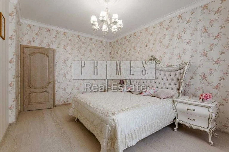 Продаж 2к квартира 86м2 ремонт RiverStone Дніпровська набере