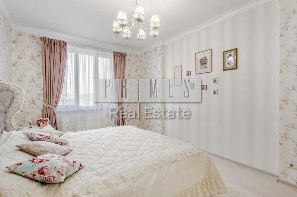 Продаж 2к квартира 86м2 ремонт RiverStone Дніпровська набере