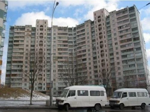 Продаж 3-кімнатної квартири 79.3 м², Наталії Ужвій вул., 9