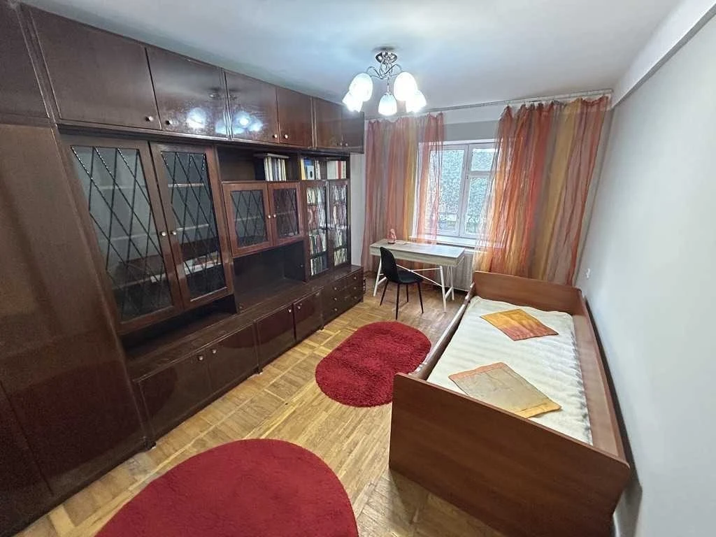 Продаж 3-кімнатної квартири 72 м², Амвросія Бучми вул., 7